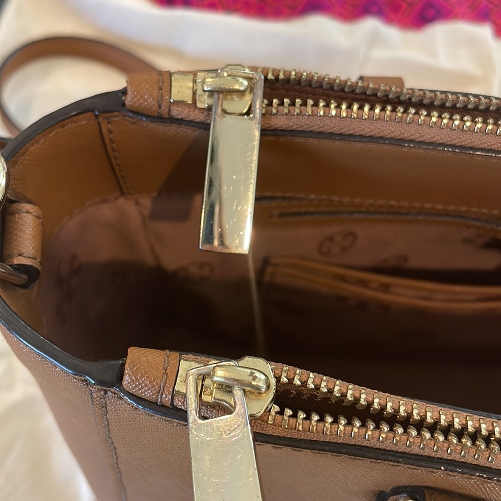 Tory Burch Leather Purse ๐ - Picture 13 of 14